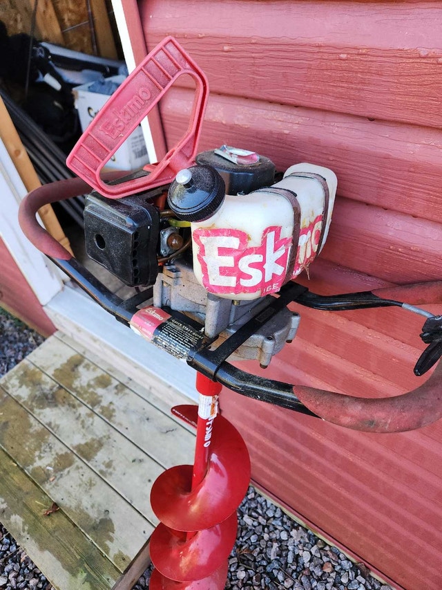 Eskimo Stingray 533 Gas Powered Auger - photo 2