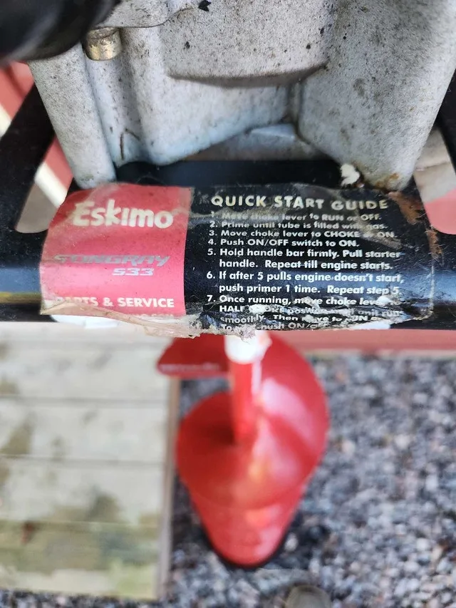 Eskimo Stingray 533 Gas Powered Auger image indicator(3)