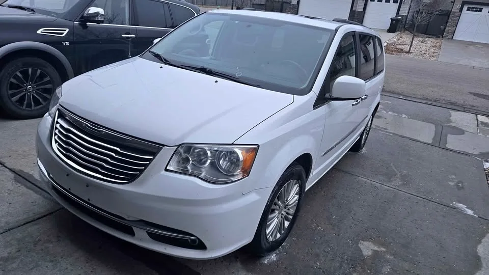 2015 Chrysler Town & Country