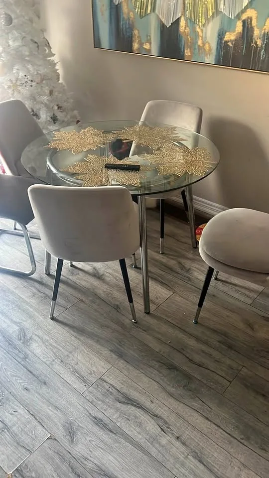 Moving sale: Original English title provided by the seller.