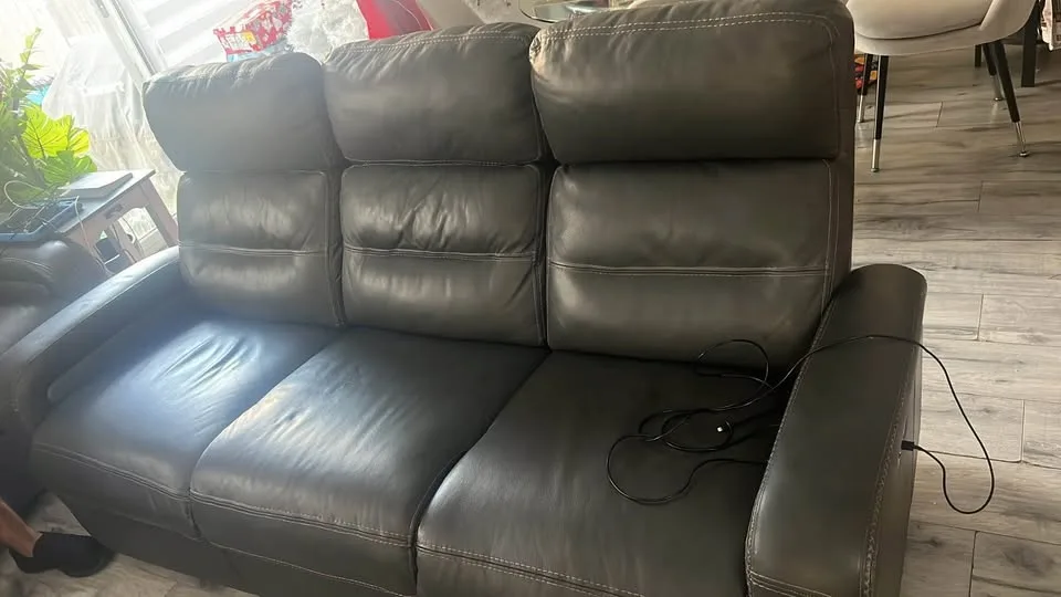 Leather recliner chairs, electric recliners image indicator(2)