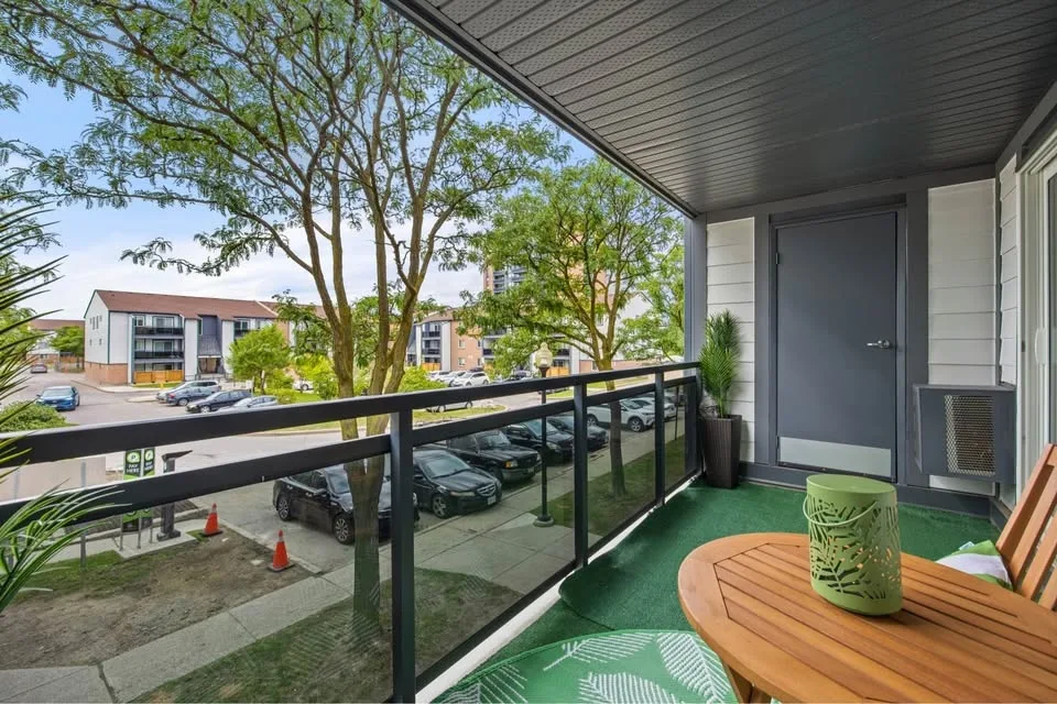 2 Beds 1.5 Baths - Apartment image indicator(2)