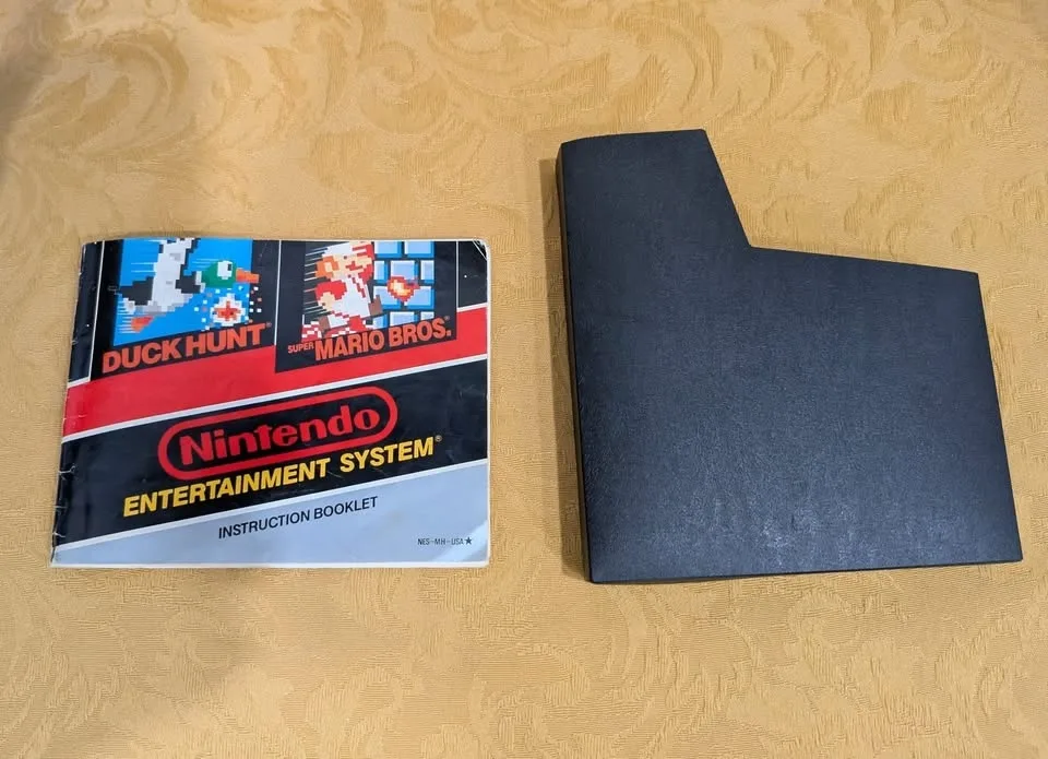 Nintendo Super Mario Bros & Duck Hunt Game Booklet image indicator(3)