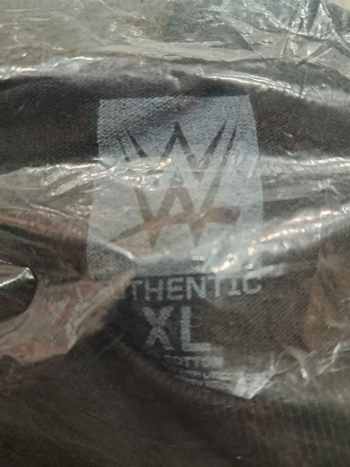 Rowdy Ronda Rousey Black T size XL image indicator(3)