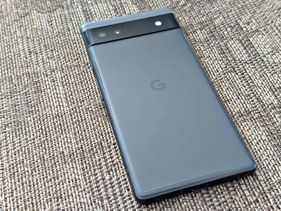 Google Pixel 6a - 128 GB - UNLOCKED