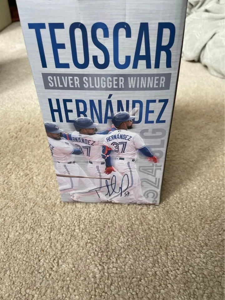 Teoscar Hernandez silver slugger bobble head image indicator(2)