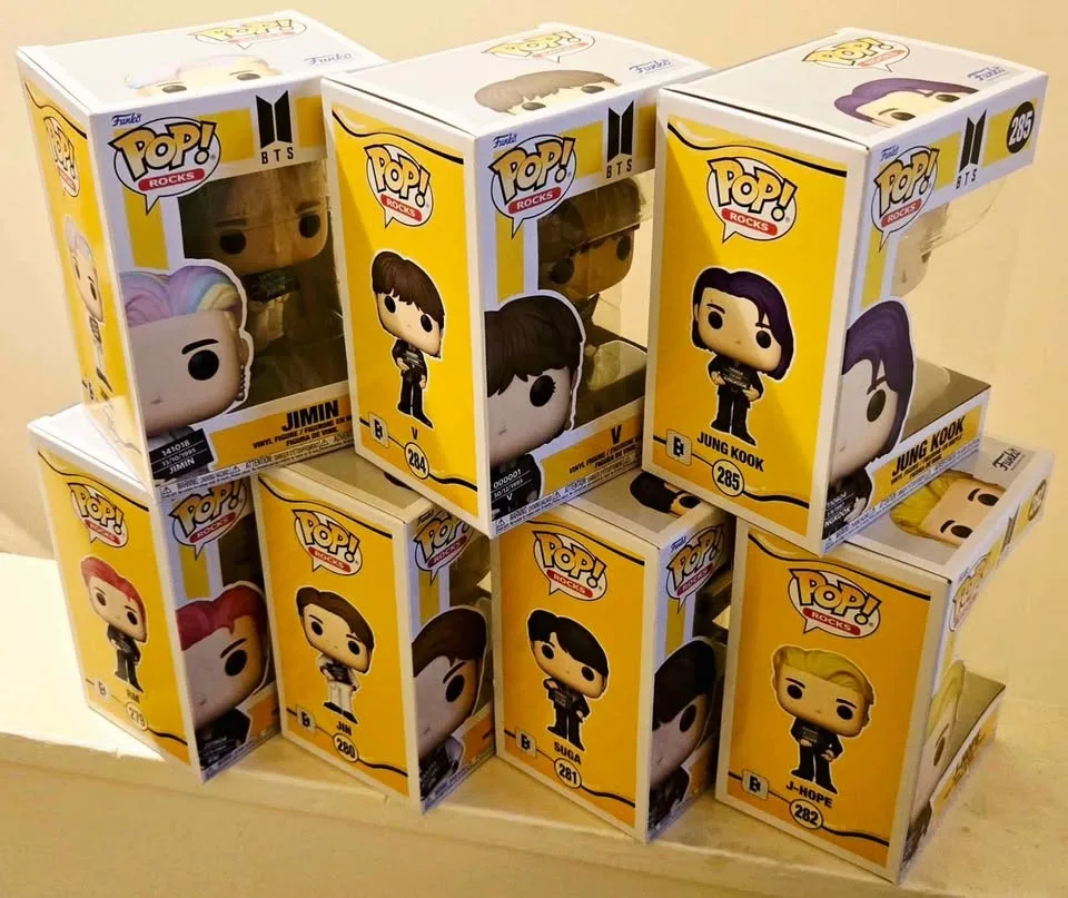 BTS (Butter Funko Pop Set) image indicator(5)