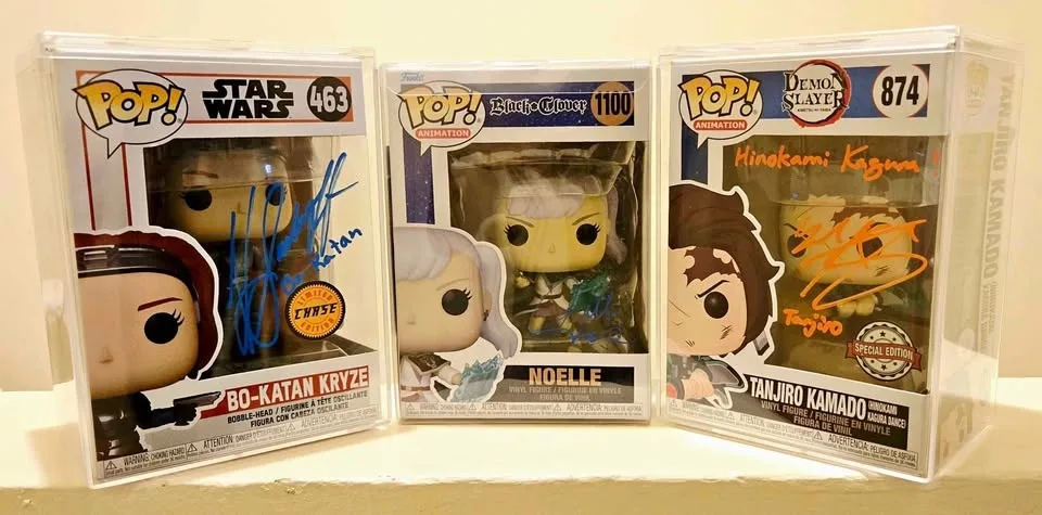 Autograph Funko Pop