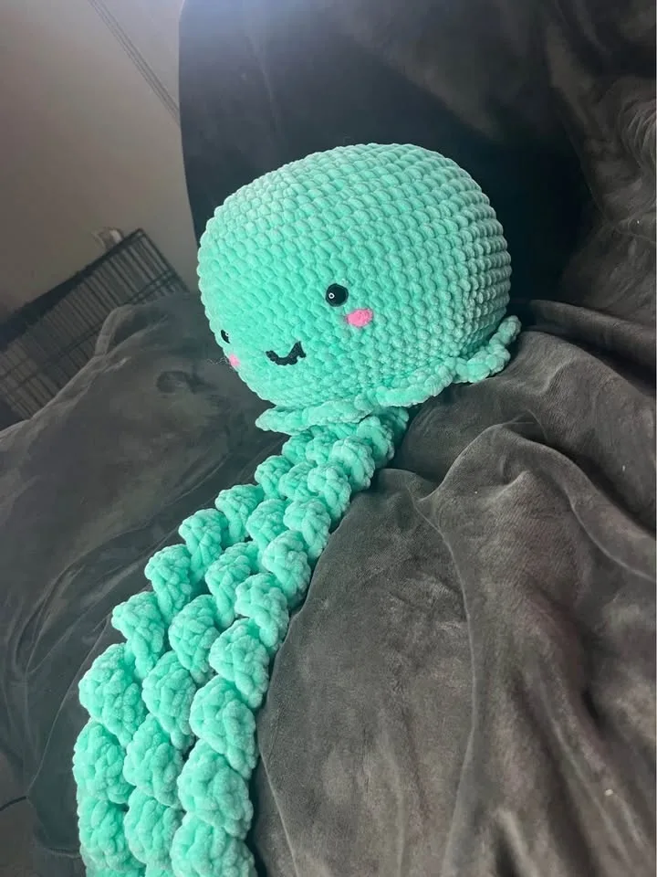 Handmade crochet jellyfish toy image indicator(2)