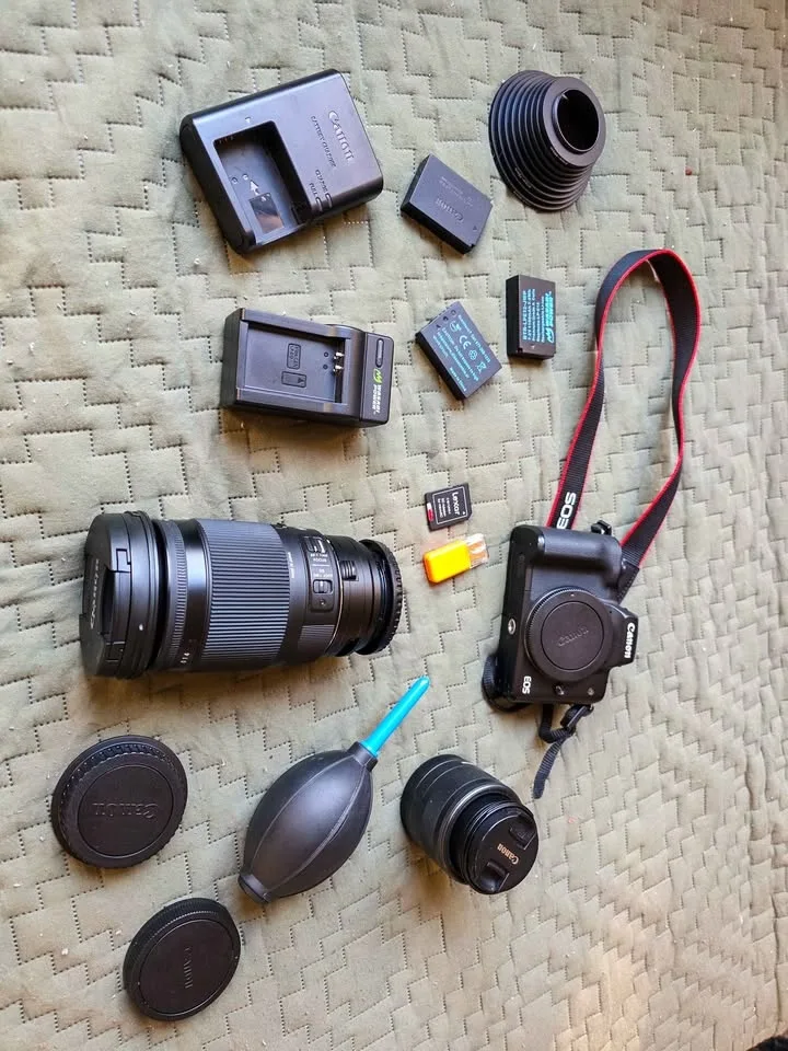 Canon EOS M50 - Complete Creator Bundle! image indicator(7)