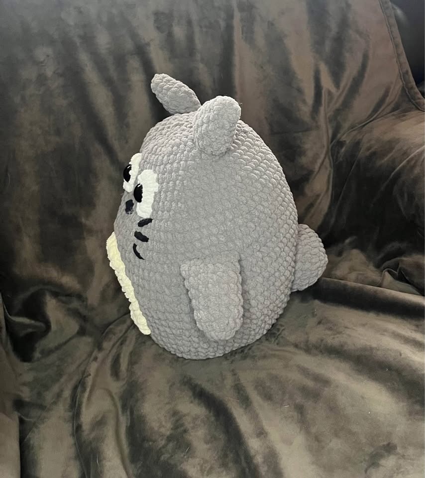 Handmade crochet Totoro toy - photo 2