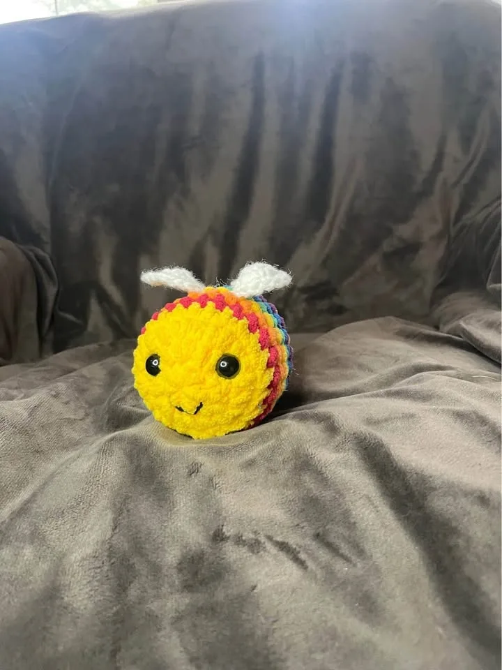 Handmade Crochet pride bees toy image indicator(5)