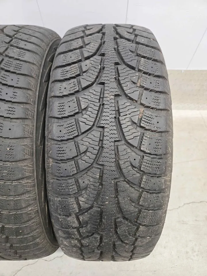 Hankook Winter Tires- 235/55R18 image indicator(5)