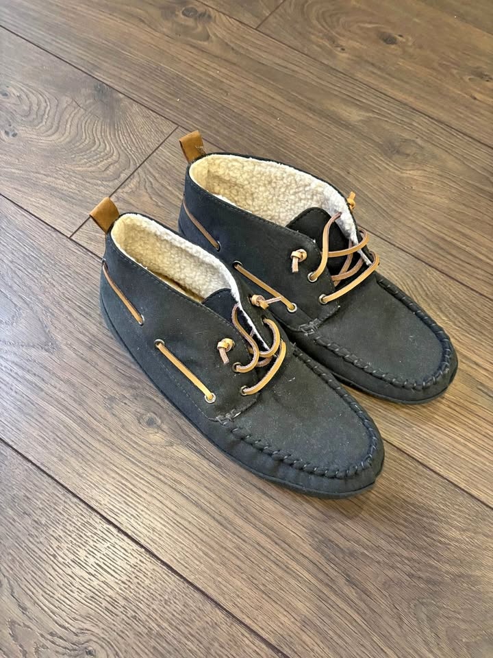 Old Navy Mens Moccasin Slip On Shoes