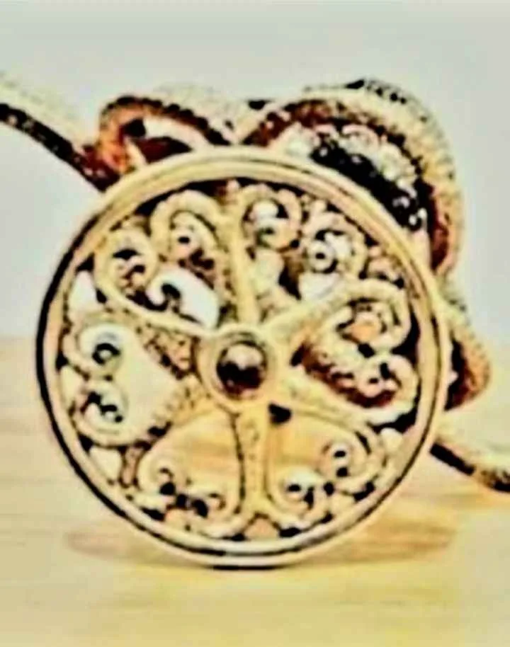 Enamel Brass Handmade Chariot Wine Bottle Holder image indicator(8)