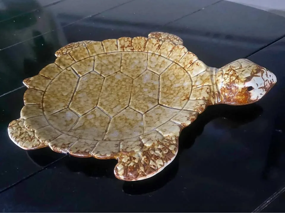 Glazed Ceramic Sea Turtle plate 10.5 inches long