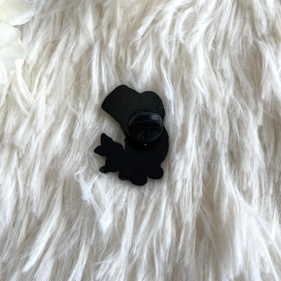 Winnie the Pooh and Piglet Enamel Pin #12 image indicator(2)