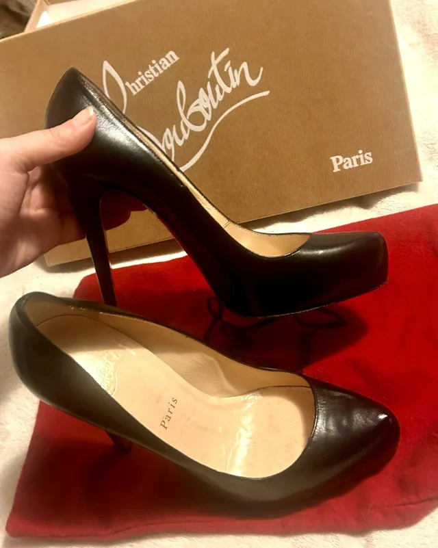 Christian Louboutin Paris Rolando Pumps Black Size 38 image indicator(4)
