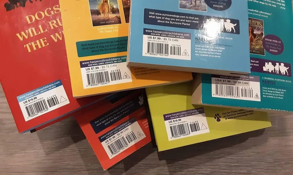 EUC SURVIVORS by Erin Hunter (books 1-6) image indicator(5)