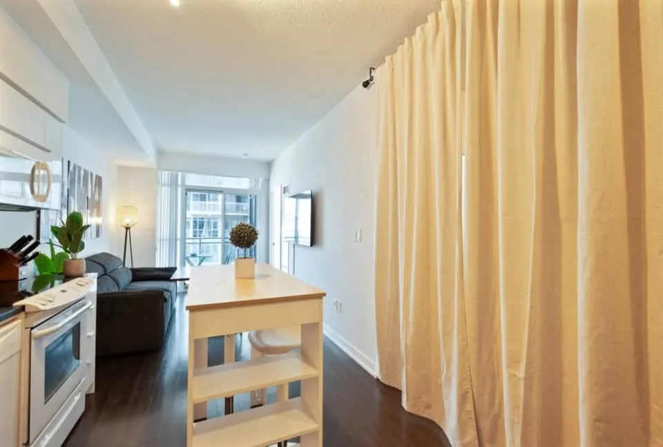 2 Beds 1 Bath - Apartment image indicator(5)