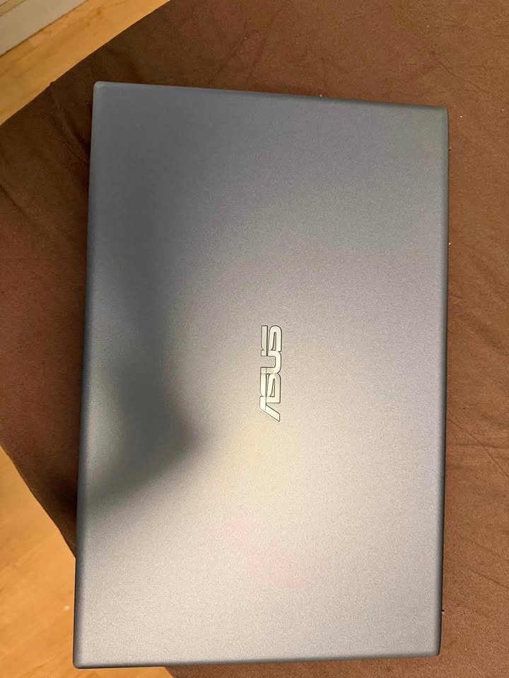✨ Asus VivoBook – Like Brand New!