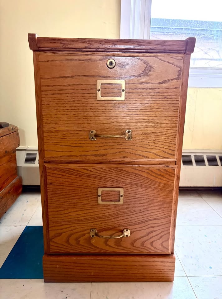 Pair of Vintage 2- Drawer Filing Cabinets - photo 2