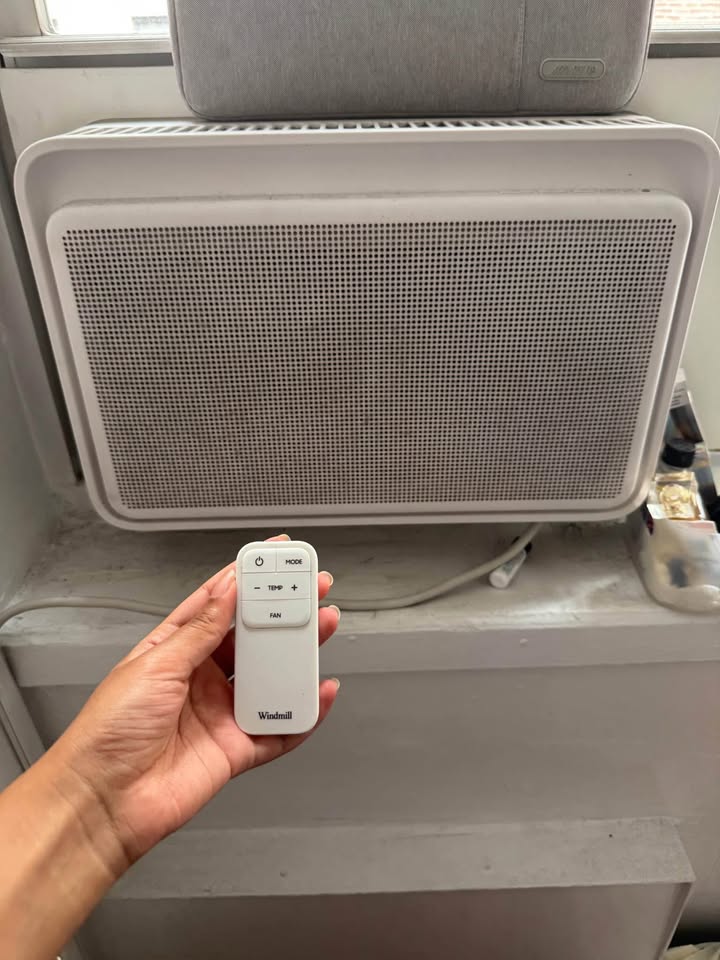 Window AC Unit with remote control - photo 2