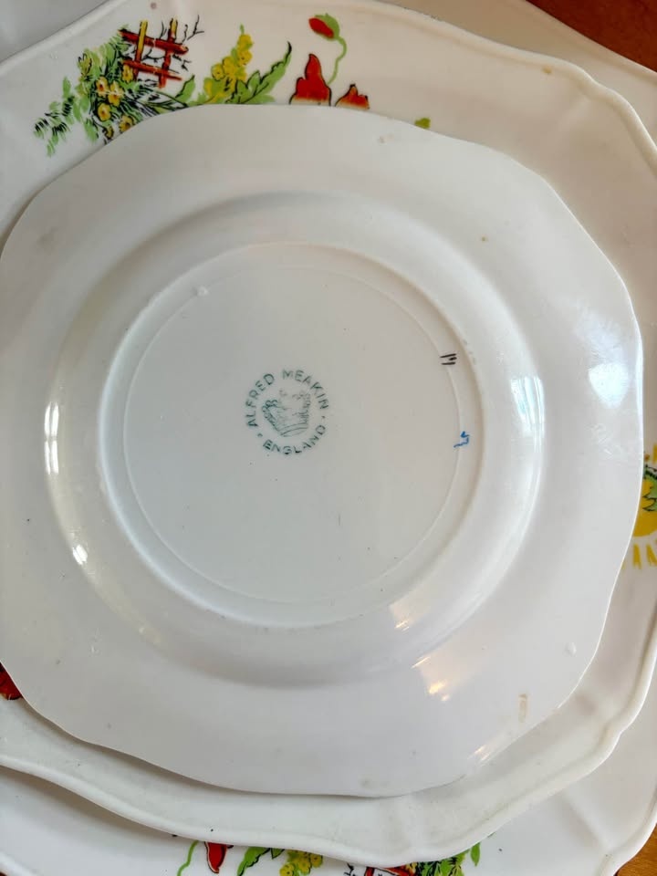Alfred Meakin Derek Plates 1930s - photo 2