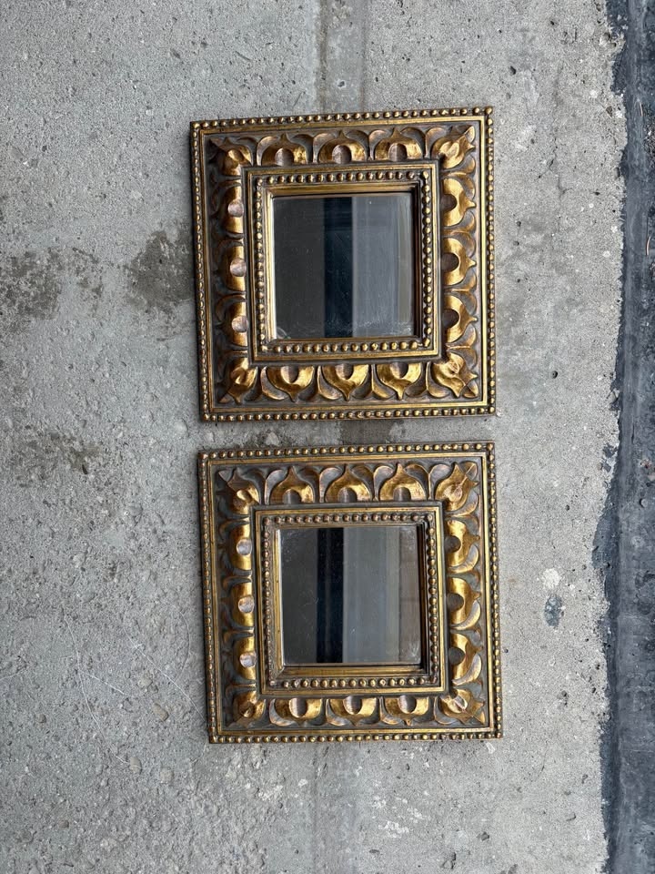 Gold square mirrors - photo 4