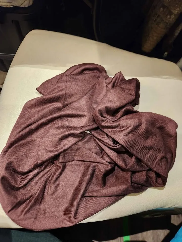 Extended and stretchable attached sleeve for women image indicator(3)