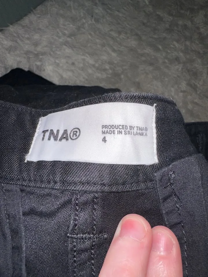 TNA Black Cargo Pants image indicator(2)