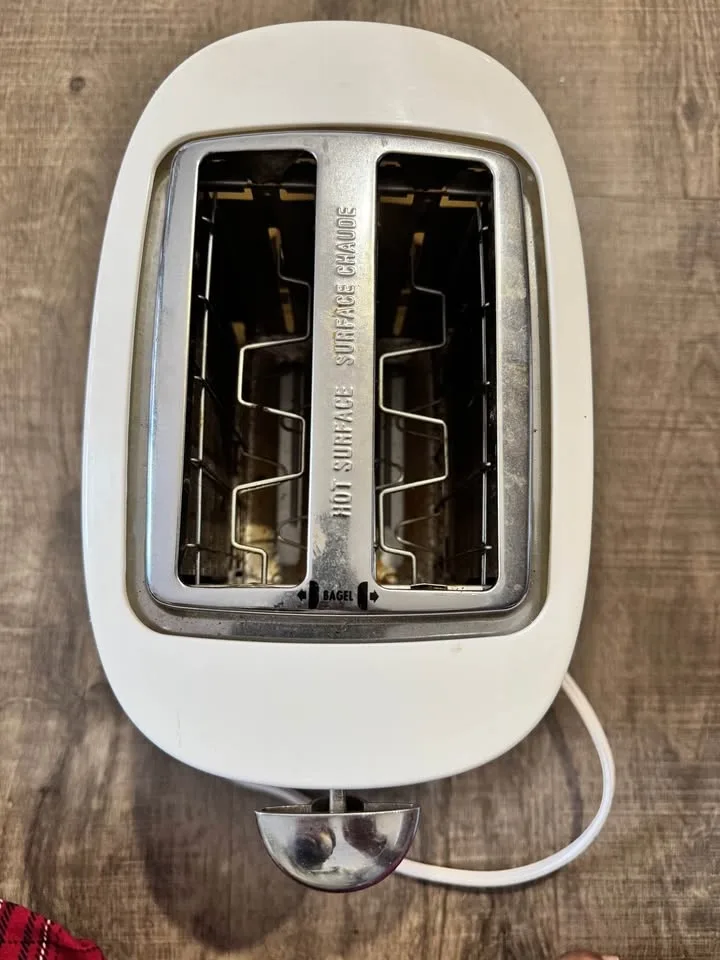 For Sale: 2-Slice Bread Toaster – Clean & Working image indicator(2)