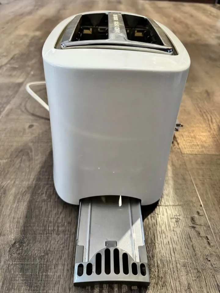 For Sale: 2-Slice Bread Toaster – Clean & Working image indicator(3)