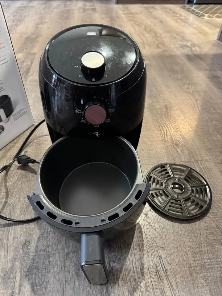 PC President’s Choice Compact Air Fryer – 1.8L image indicator(3)