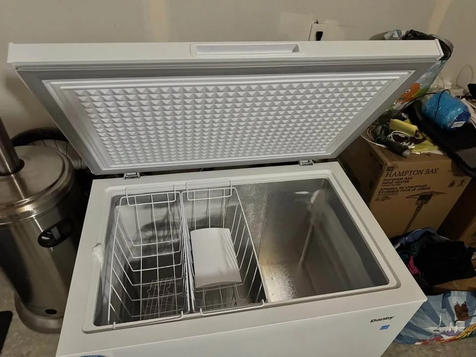 Danby 7 cu ft Convertible Chest Freezer/Fridge – 5 Year Warranty image indicator(3)