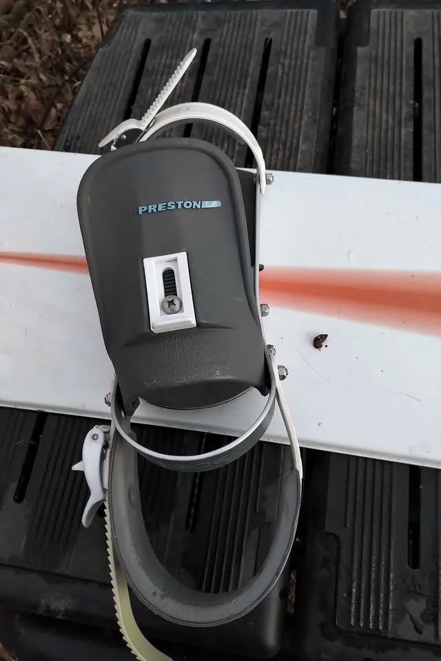 Men's Snowboard with bindings. (160cm) image indicator(9)