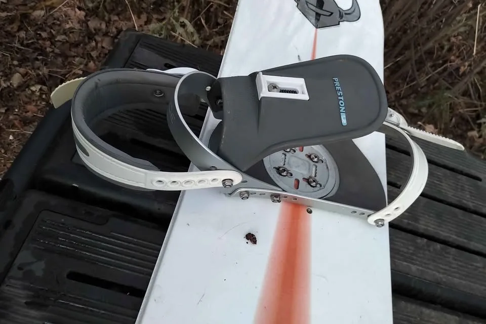 Men's Snowboard with bindings. (160cm) image indicator(10)