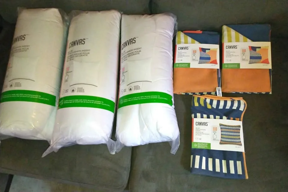 18x18 pillows and covers - NEW