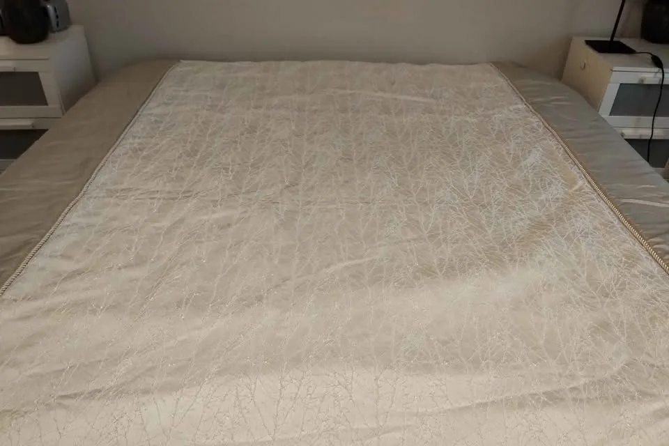 King Comforter Hotel Style image indicator(2)