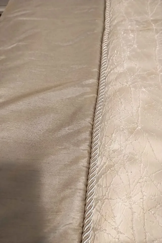 King Comforter Hotel Style image indicator(4)