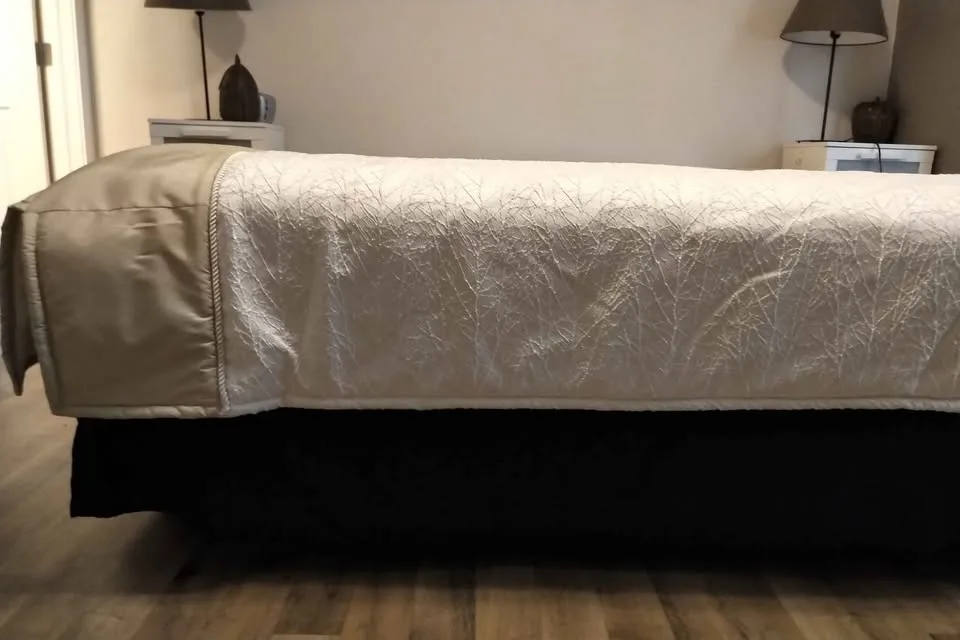 King Comforter Hotel Style image indicator(6)