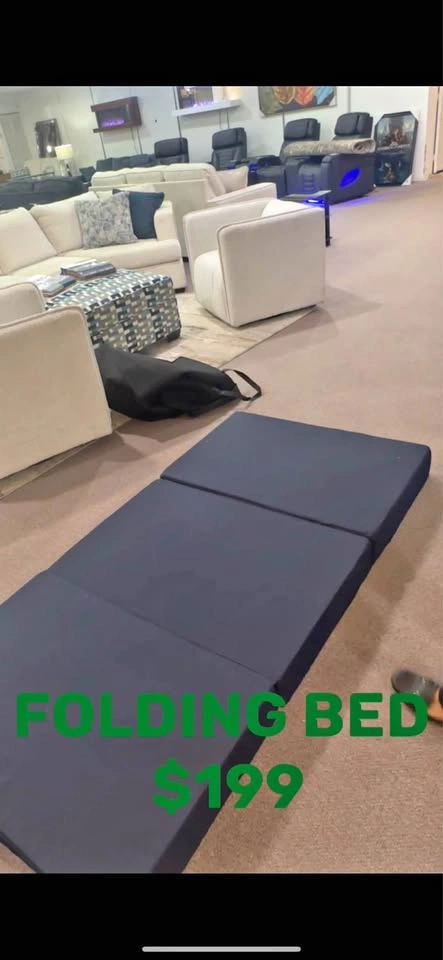 ‼️BLACK FRIDAY DEAL‼️ Foldable twin size bed (with bag)