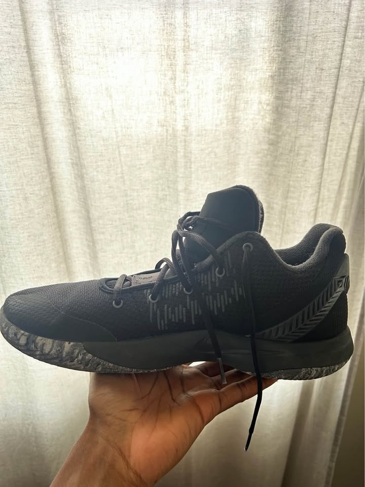Kyrie flytrap 2 - photo 2