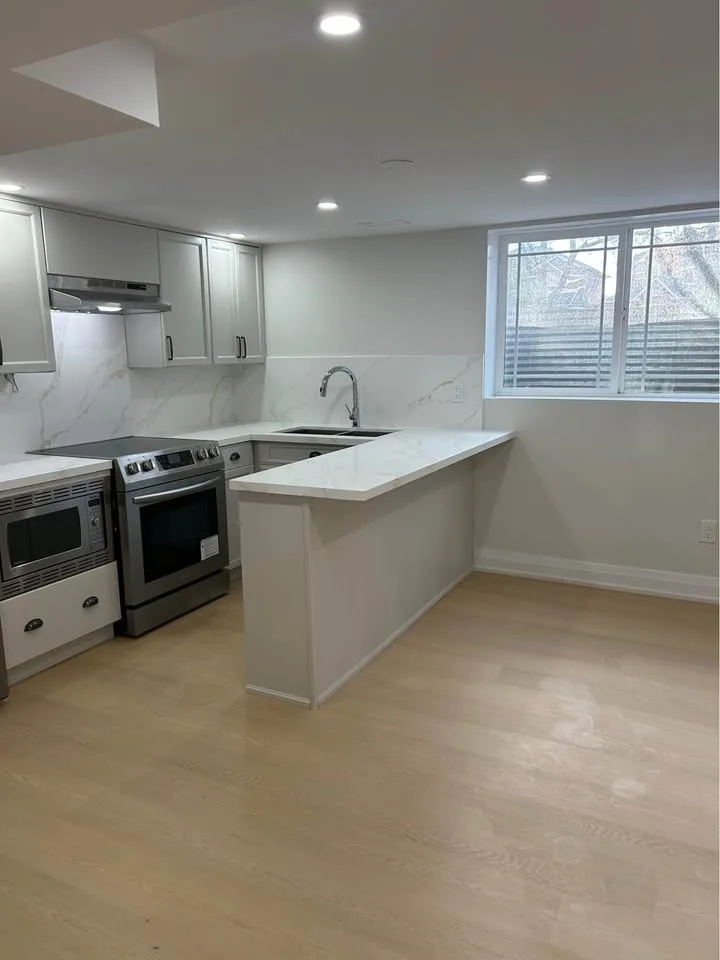 1 Bed 1 Bath - House image indicator(5)