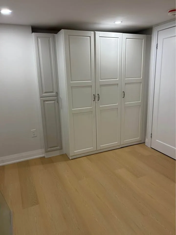 1 Bed 1 Bath - House image indicator(7)