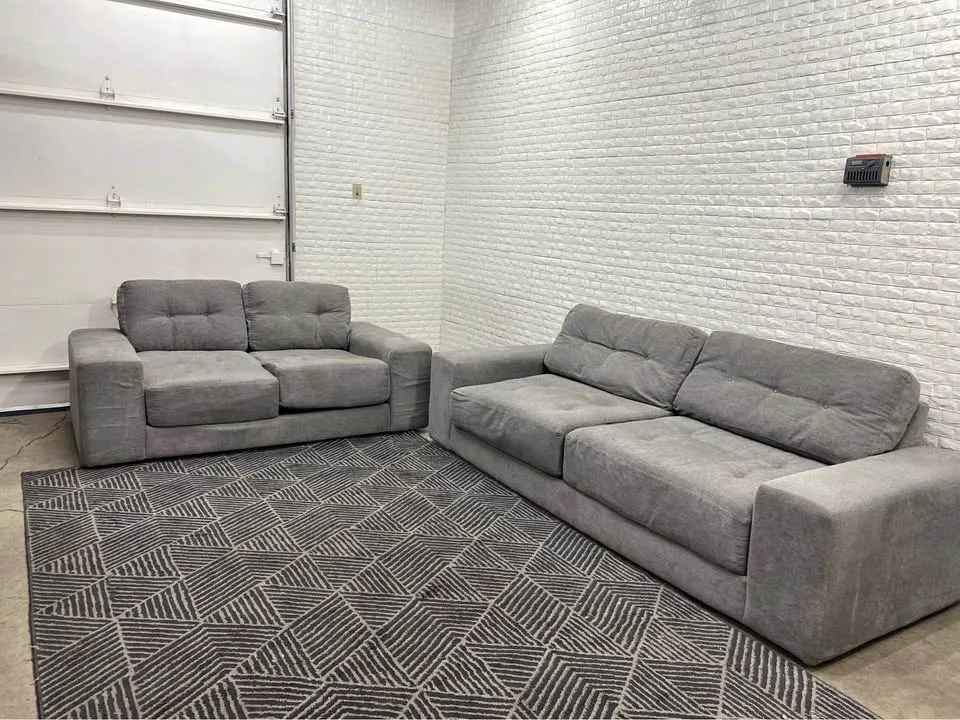 Sofa Set. Delivery incldued