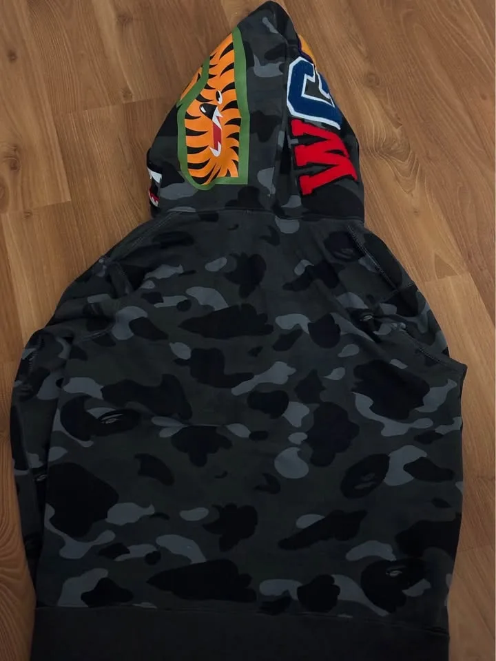 Grey bape hoodie image indicator(3)