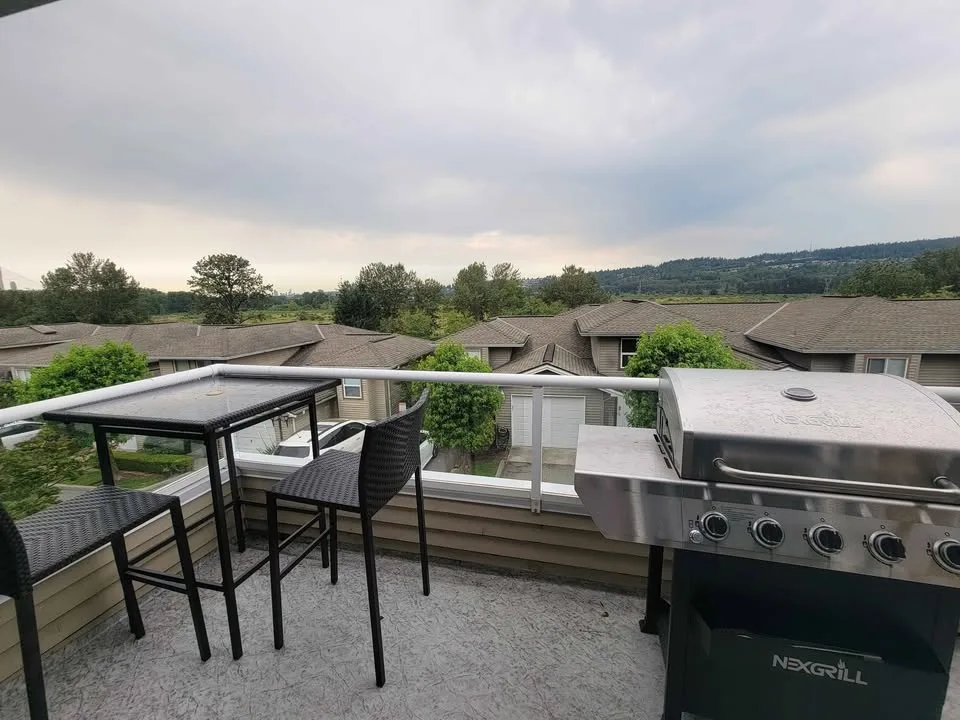 1 Bed 1 Bath - Townhouse image indicator(10)