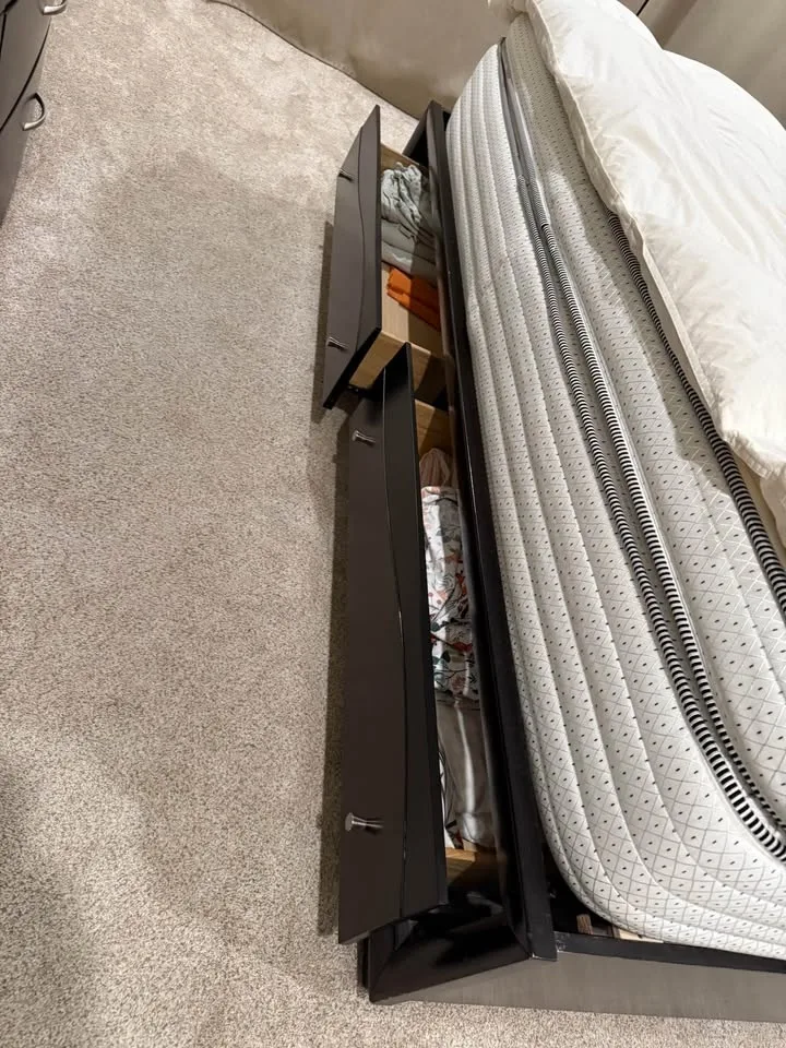 King size bed and two side tables image indicator(5)