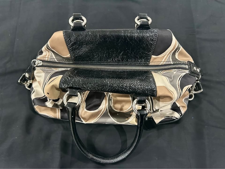EUC Coach Ashley Silk Convertible Handbag - photo 2